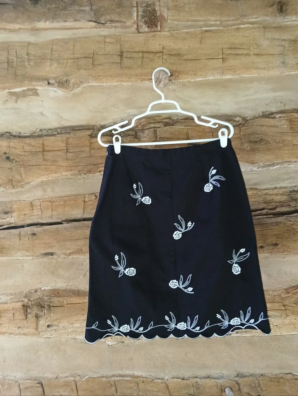 Chadwick's Black Embroidered Cotton/Spandex Midi Skirt Size 14